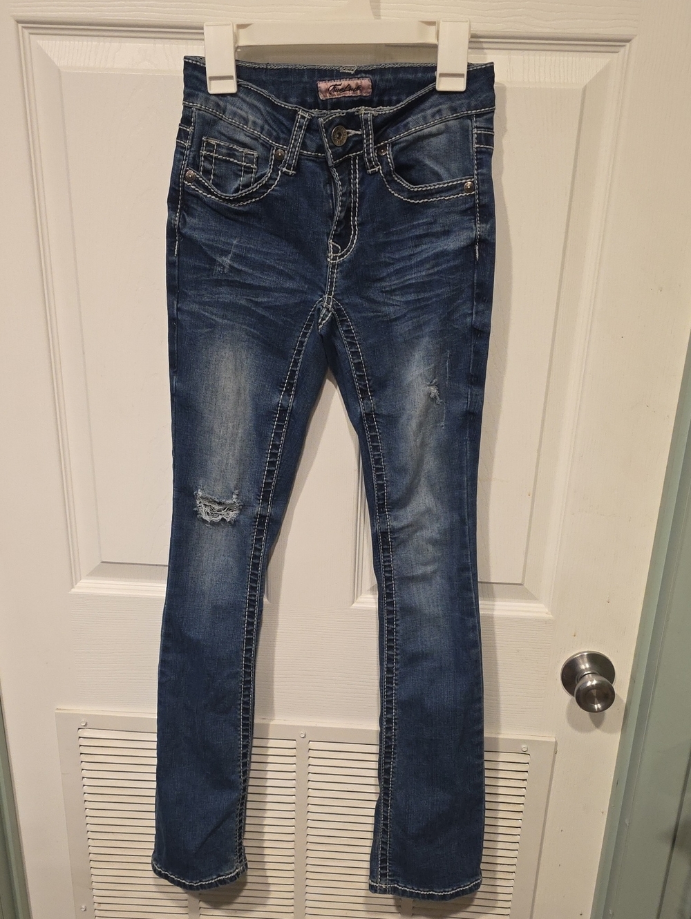 Women’s Mid Wash Distressed Skinny Jeans - Blue